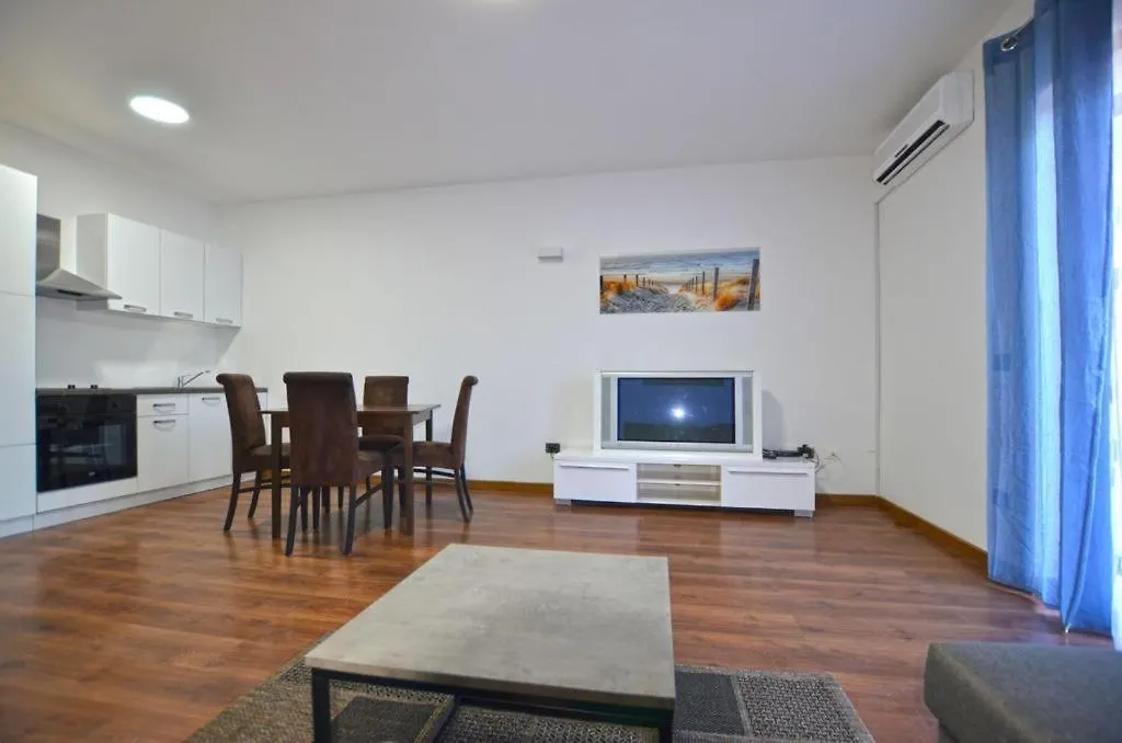 Apartment La Luna With Parking Rovinj