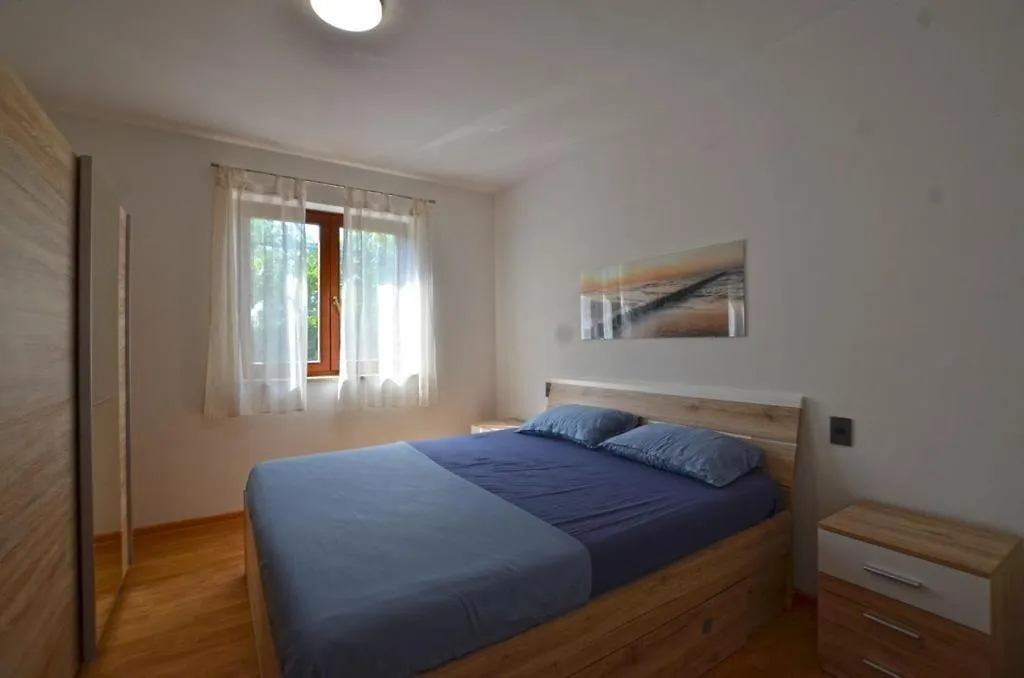 Apartment La Luna With Parking Ρόβινι 0*,  Κροατία