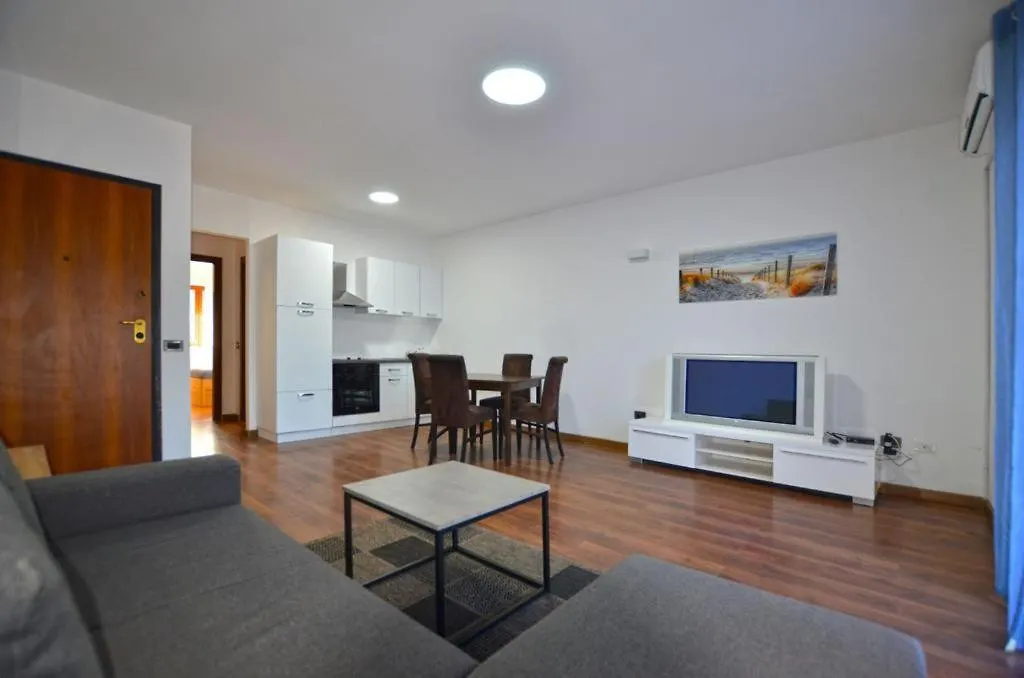 Apartment La Luna With Parking Rovinj