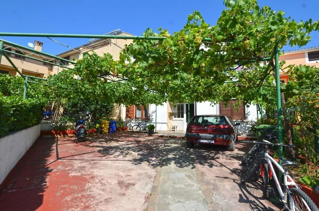 Apartment La Luna With Parking Rovinj